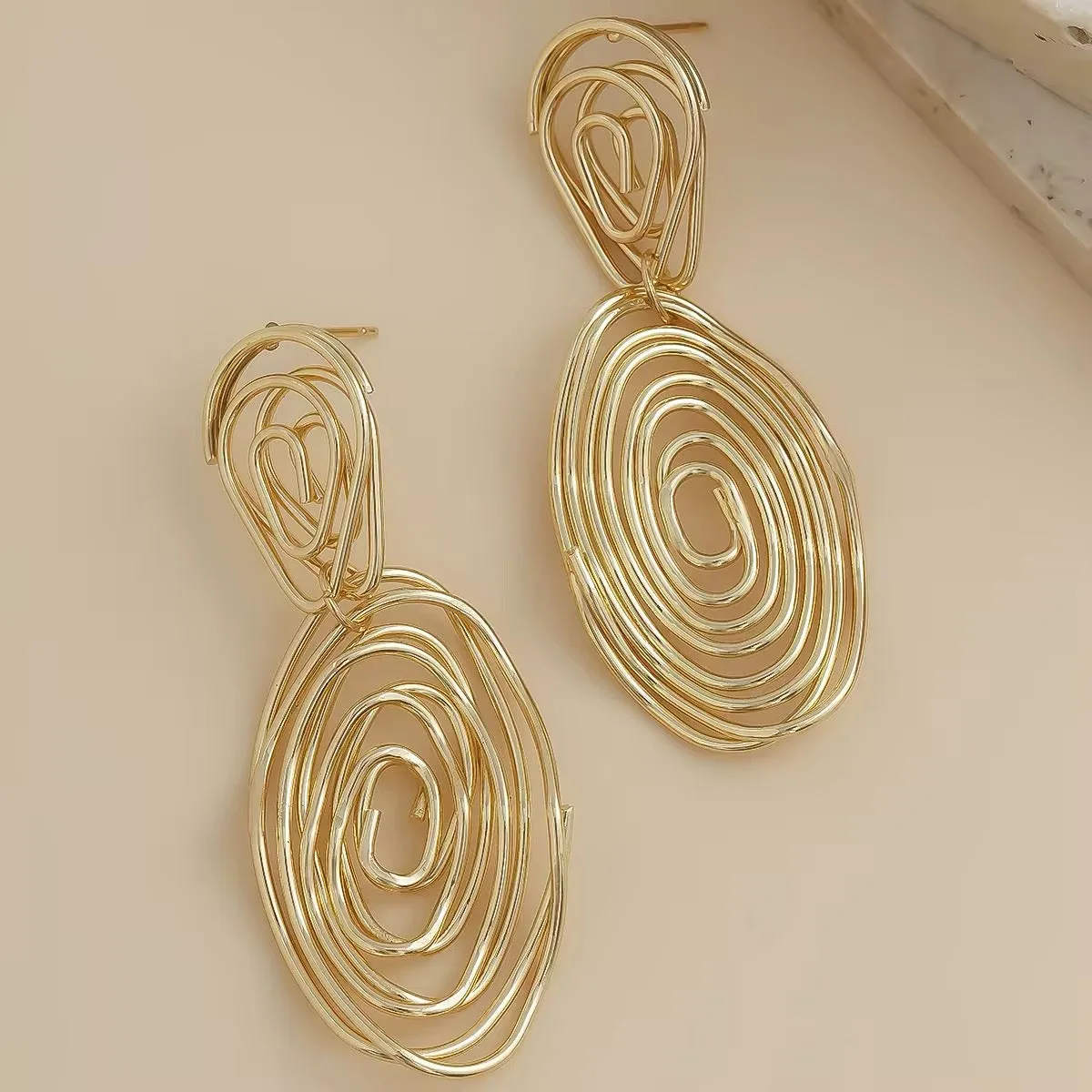 Creatively Irregular Metal Spiral Round Circle Pendant Drop Earrings