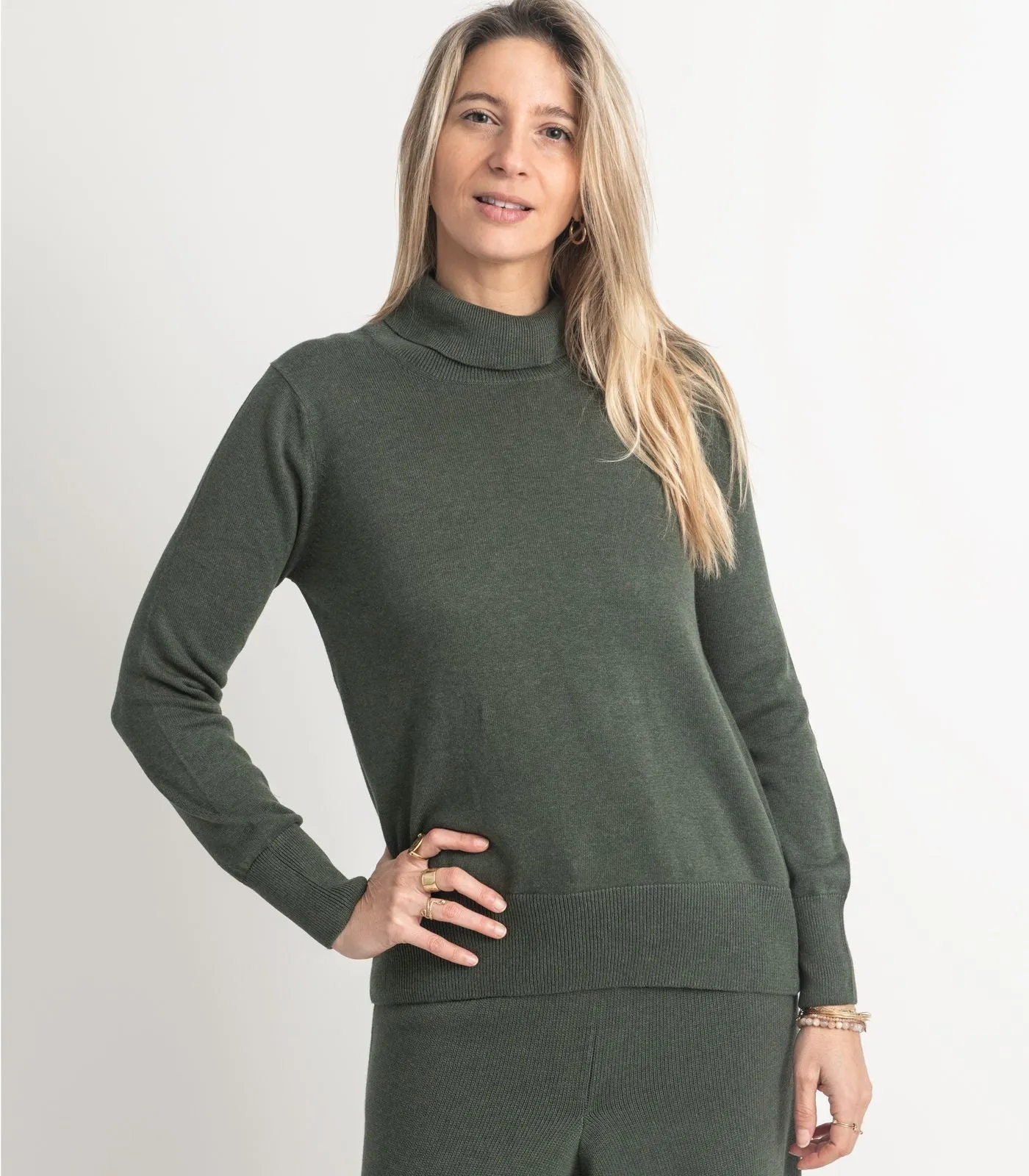 Fine Knit Turtleneck Sweater