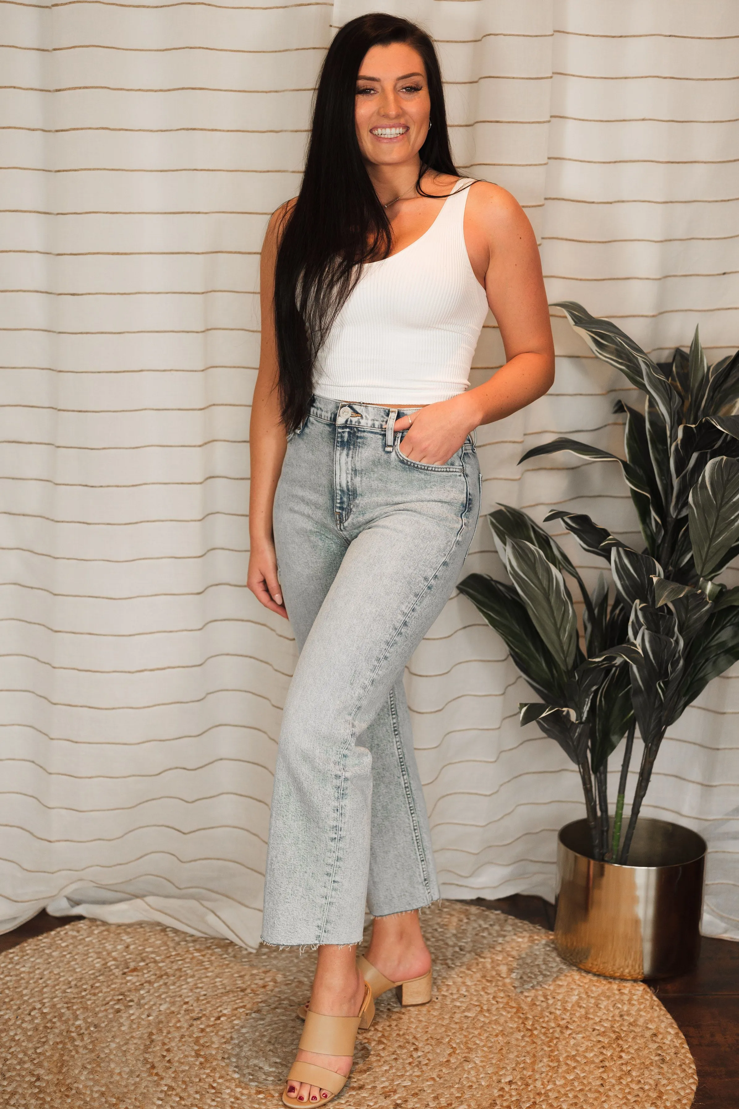 Remi High Rise Straight Crop