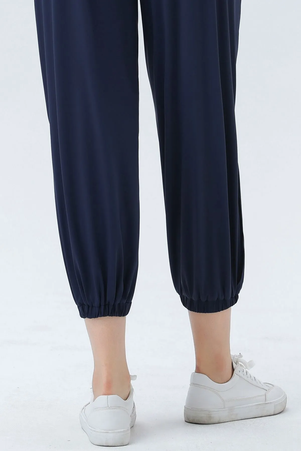 UPF 50  Sun Protection Cropped Tapered Pants