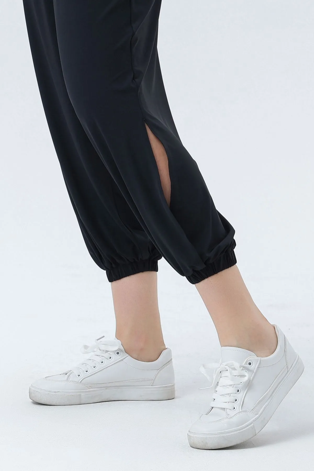 UPF 50  Sun Protection Cropped Tapered Pants