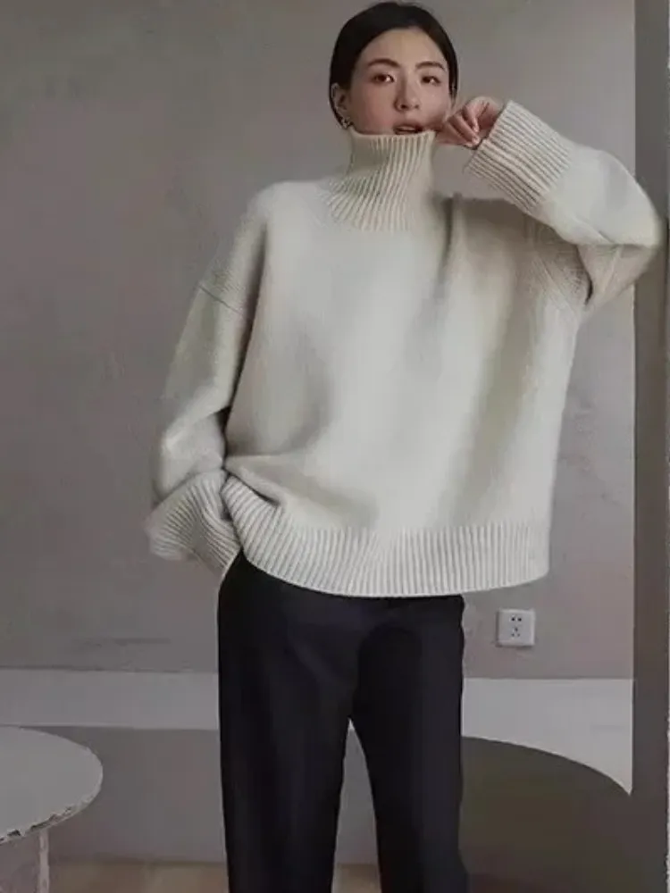 Women's Oversized Breathable Turtleneck Jumper | Ideal for Autumn/Winter