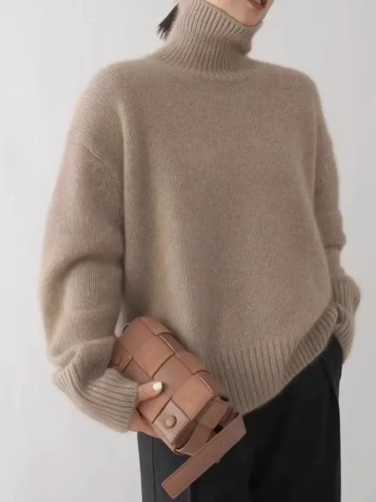 Women's Oversized Breathable Turtleneck Jumper | Ideal for Autumn/Winter